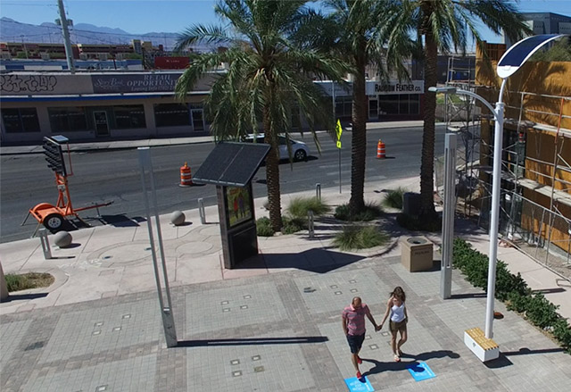 Уличното осветление в Лас Вегас ще се захранва от стъпки на пешеходци