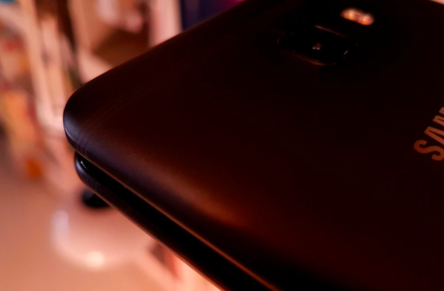 Изтекоха снимки на черния вариант на Samsung Galaxy C9 Pro