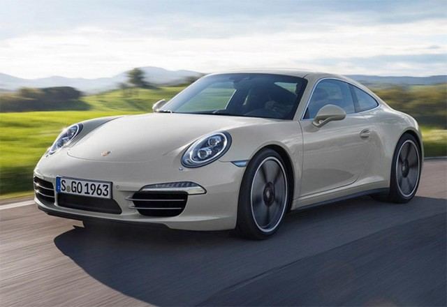 Собствениците на Tesla и Porsche са най-доволни от колите си 