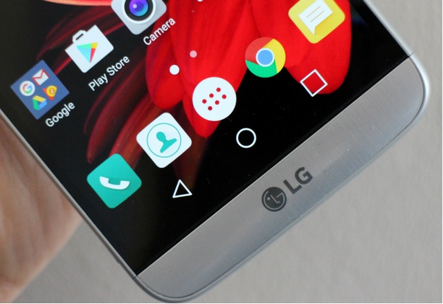 LG G6 ще има стъклен гръб за безжично зареждане 