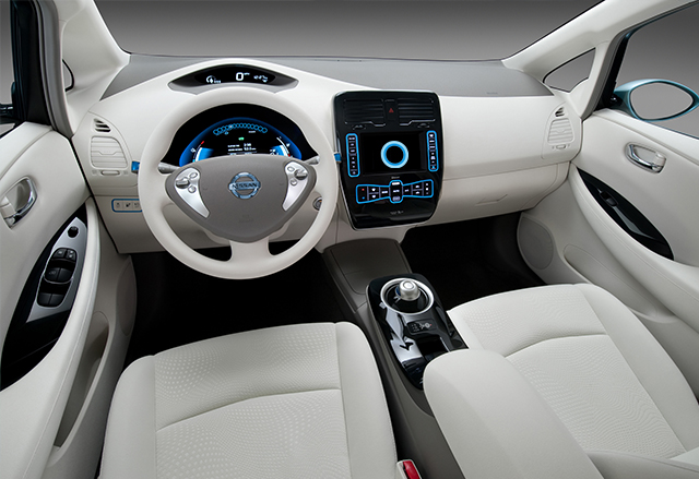 Nissan загатна за интеграция на Cortana в своите автомобили