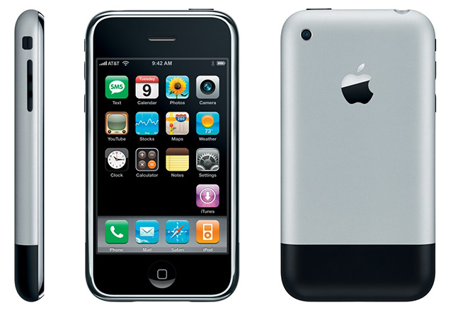 Днес, 9 януари, се навършват десет години от анонса на първия iPhone