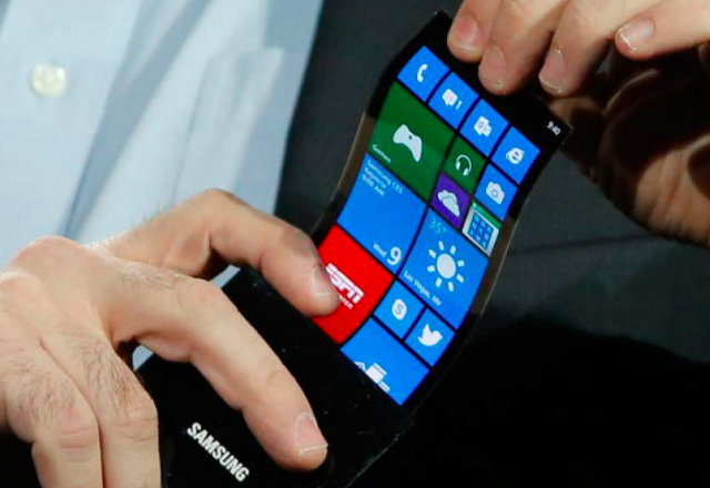 Samsung може да покаже сгъваем телефон на MWC, но само пред избрана публика