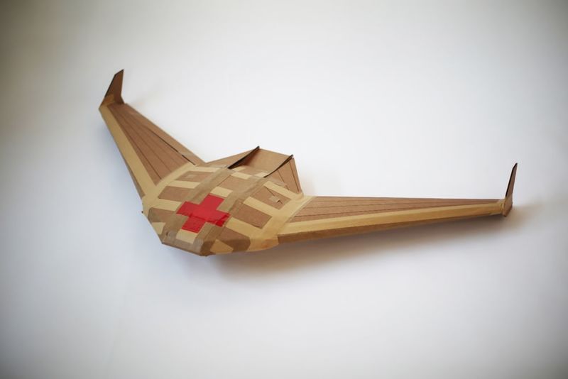 DAPRA разработи безпилотен самолет от картон