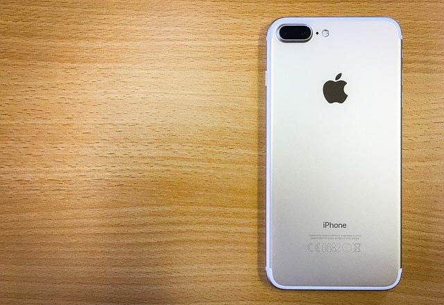 iPhone 8 може да ви струва над 1000 долара и това не е шега
