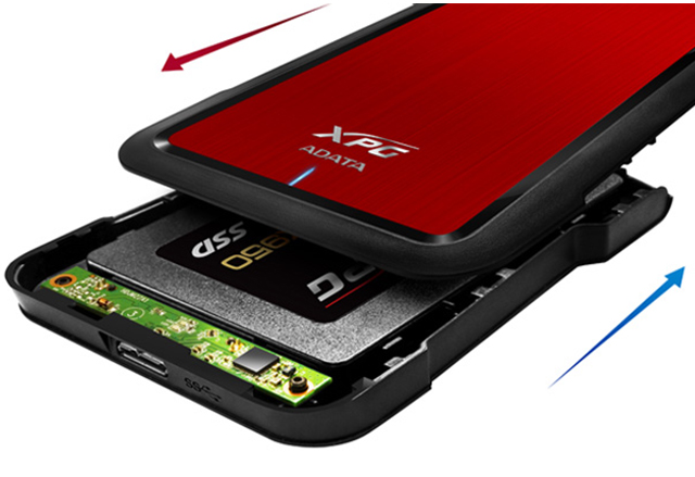 XPG SX950 е новият SSD диск на ADATA, който идва със специален външен корпус