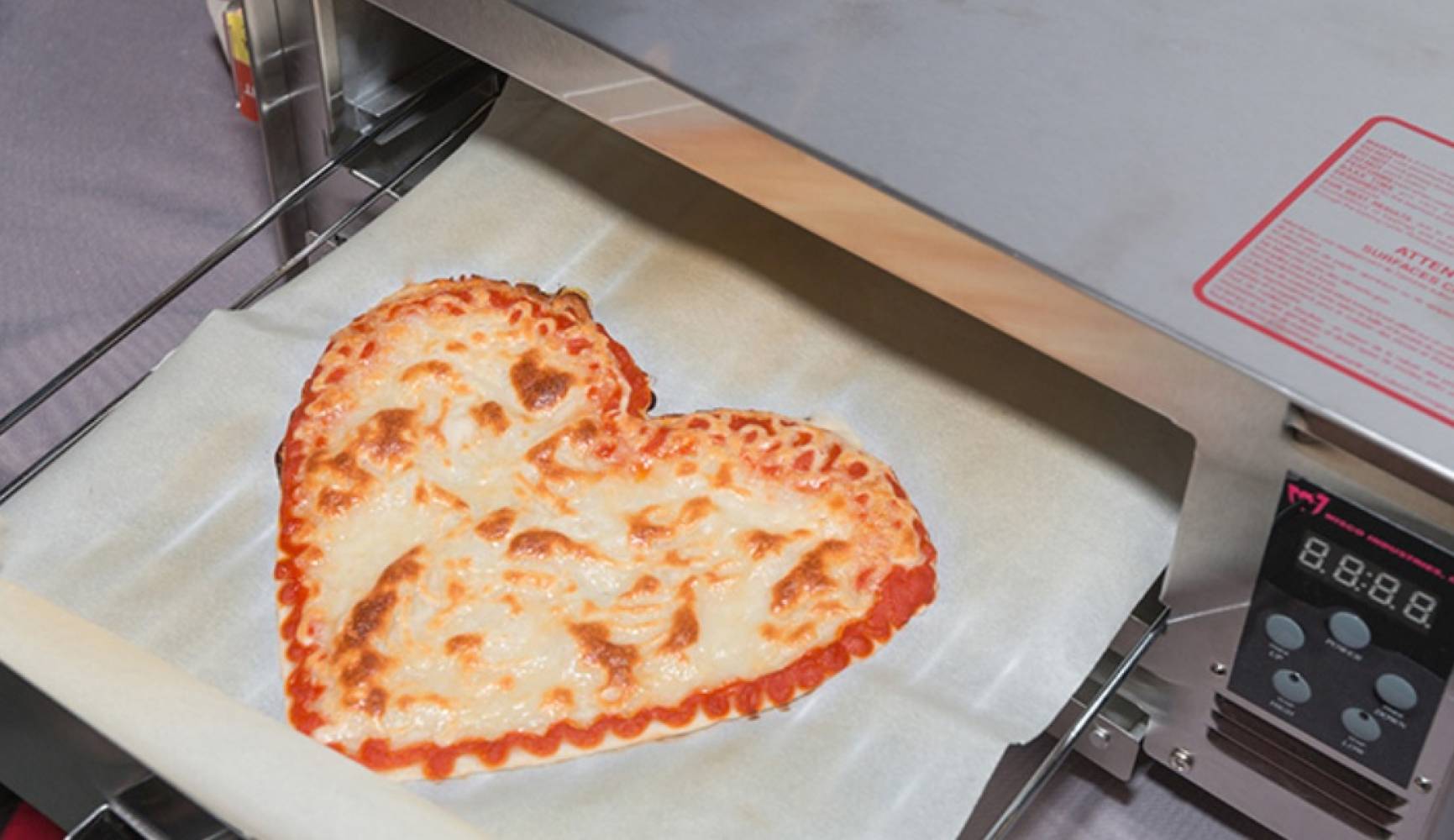 Този робот може да ви приготви вкусна 3D пица само за 6 минути