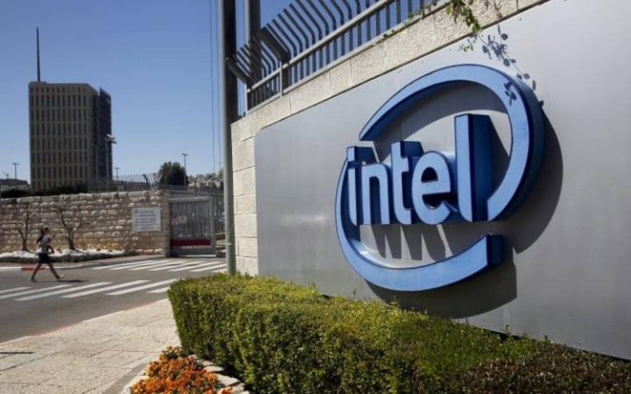 Intel затвърди интереса си към автономните коли, купи Mobileye за 15.3 млрд. долара