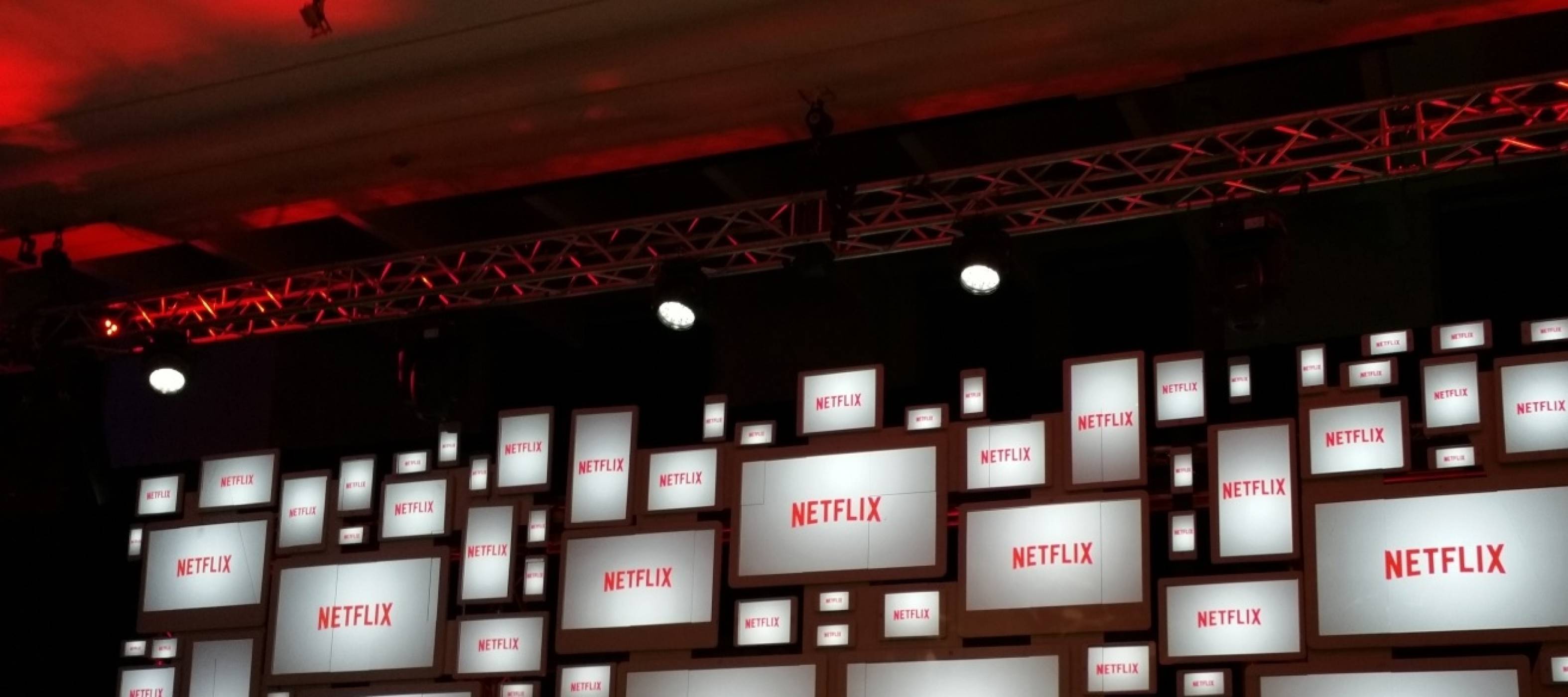 Адам Сандлър ще направи още четири филма за Netflix 