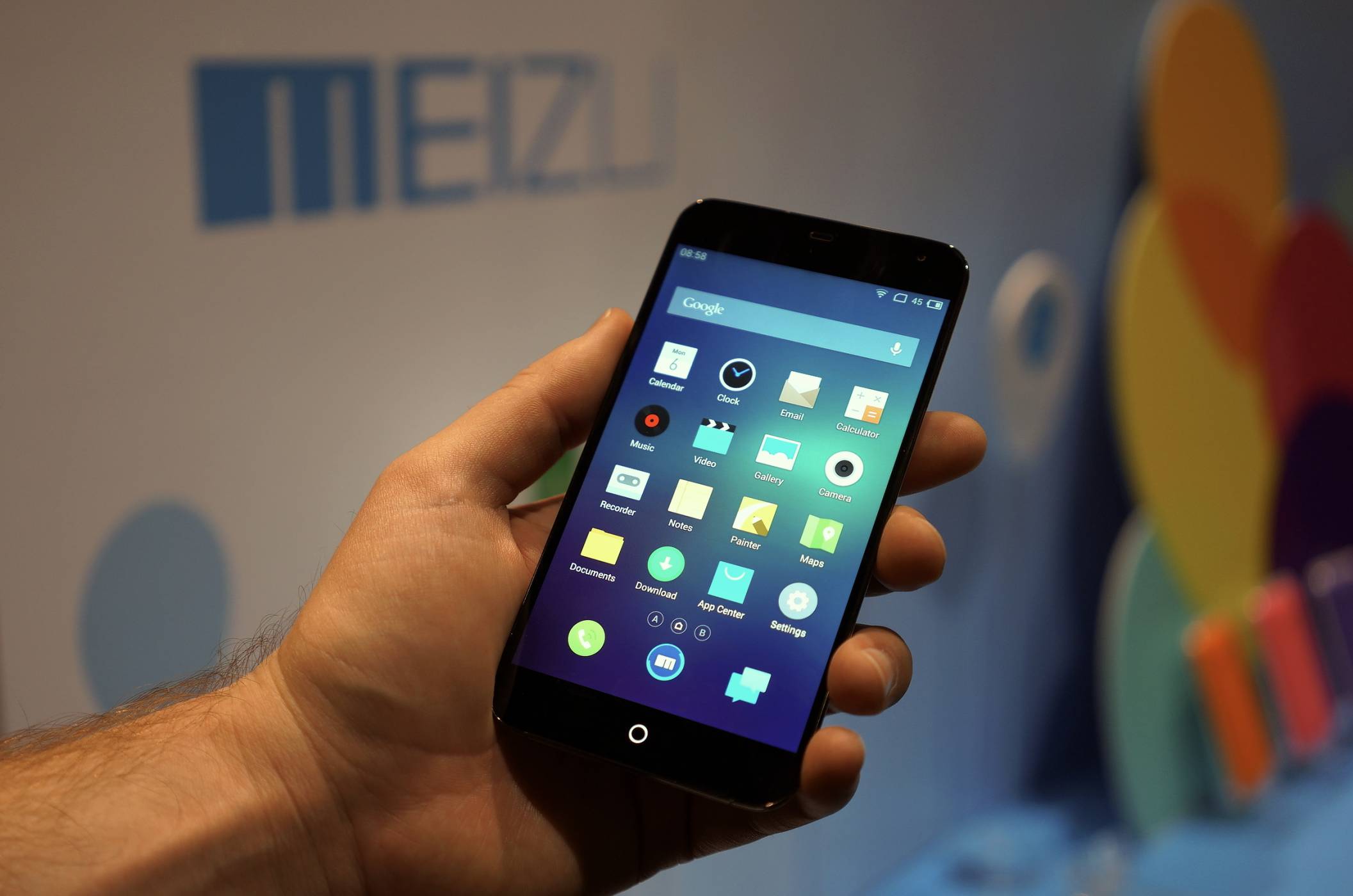 Meizu представи официално E2: Full HD дисплей, процесор Helio P20 и четворна LED светкавица
