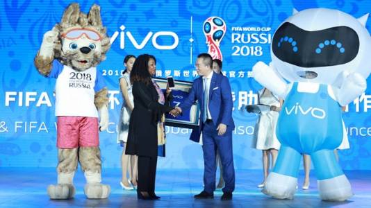 Китайският смартфон производител vivo ще спонсорира две световни по футбол