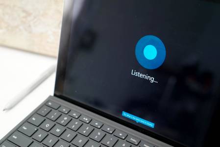 Дигиталният асистент Cortana вече ще сравнява цени при пазаруване онлайн