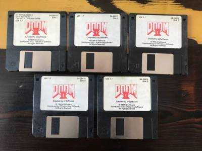 Джон Ромеро продава оригиналните си дискети от Doom 2 в Ebay (обновена)