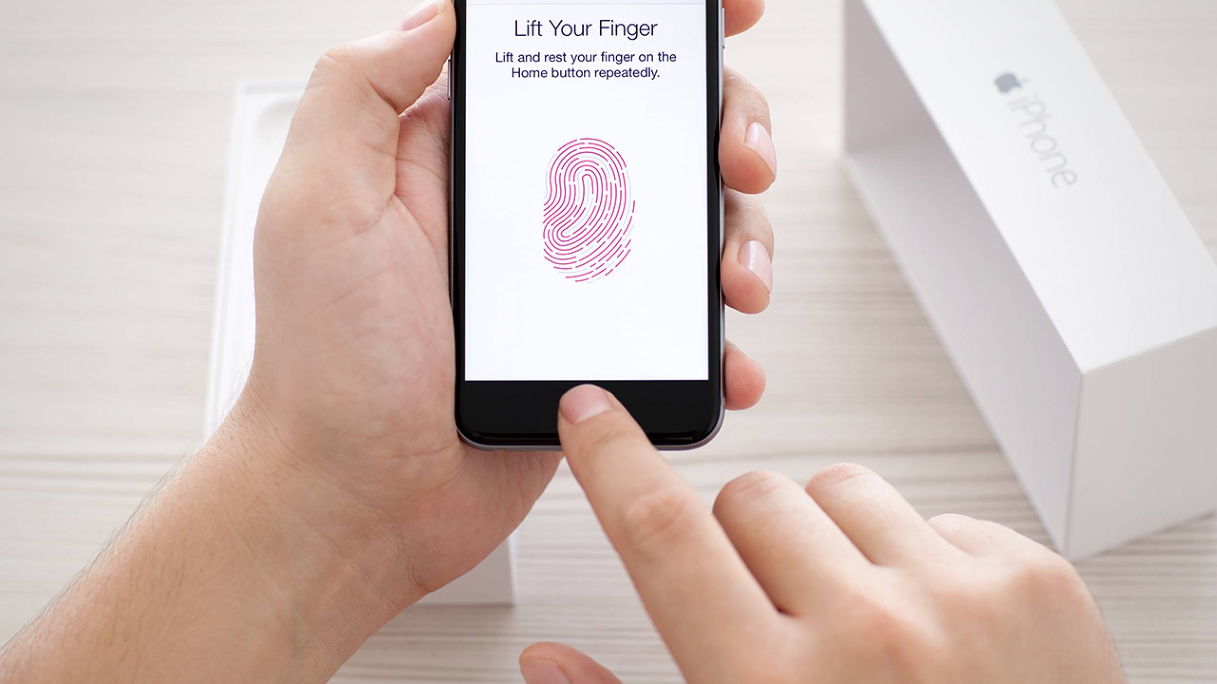 Apple има само няколко седмици, за да реши проблема с Touch ID, твърди KeyBanc 