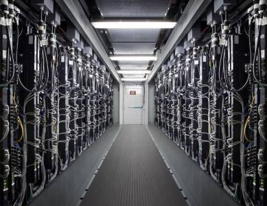 Apple строи първия дейта център в Китай заради законови промени, обещава да няма "задни вратички"