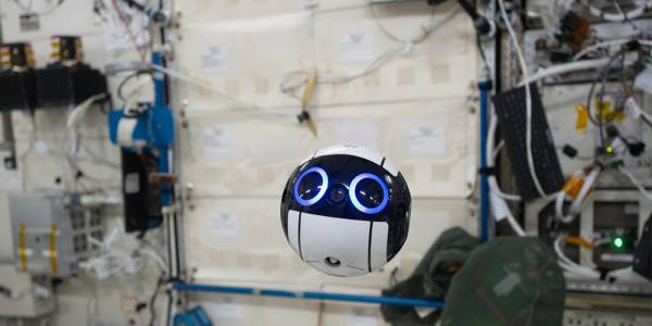 JAXA показа снимки и видео от своя летящ робот на МКС