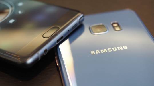 Умни слушалки с Bixby могат да се появят заедно с Galaxy Note 8