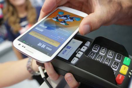 Samsung Pay ще е достъпна за външни компании от следващата година