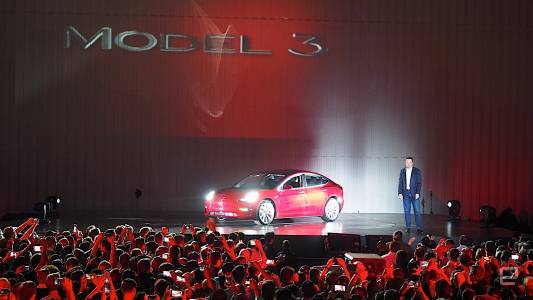 Тesla Model 3 заменя ключа със смартфона