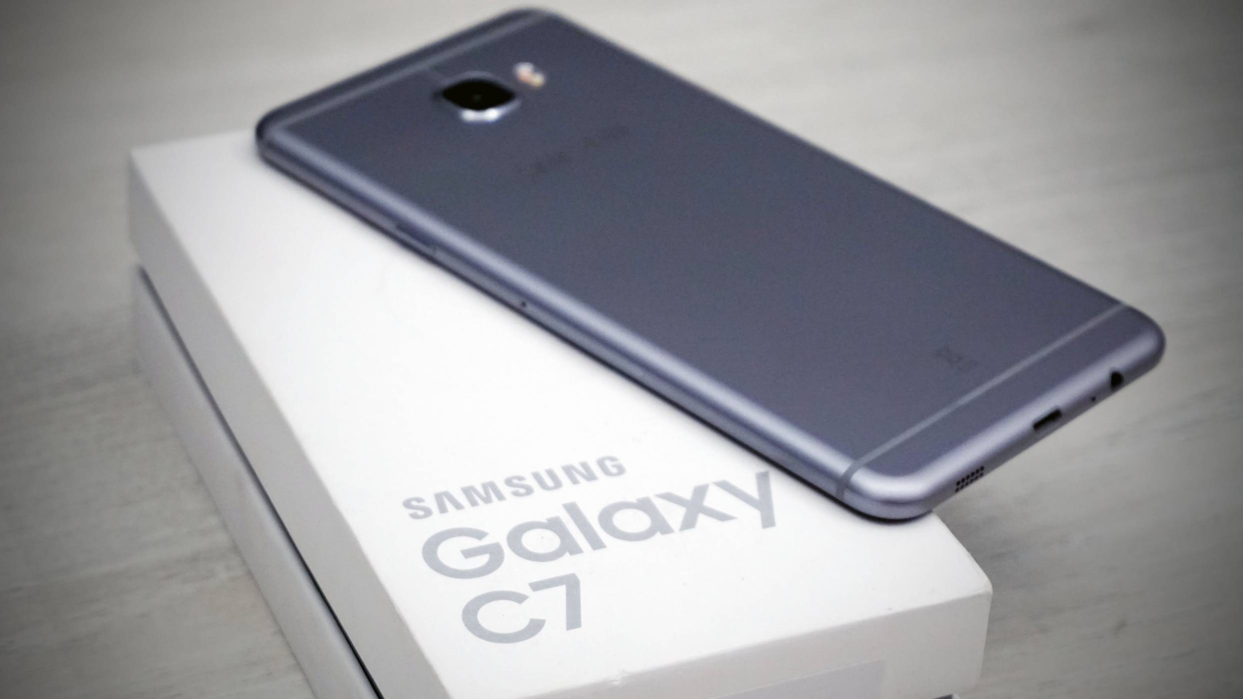 Samsung потвърди съществуването на Galaxy C7 (2017)