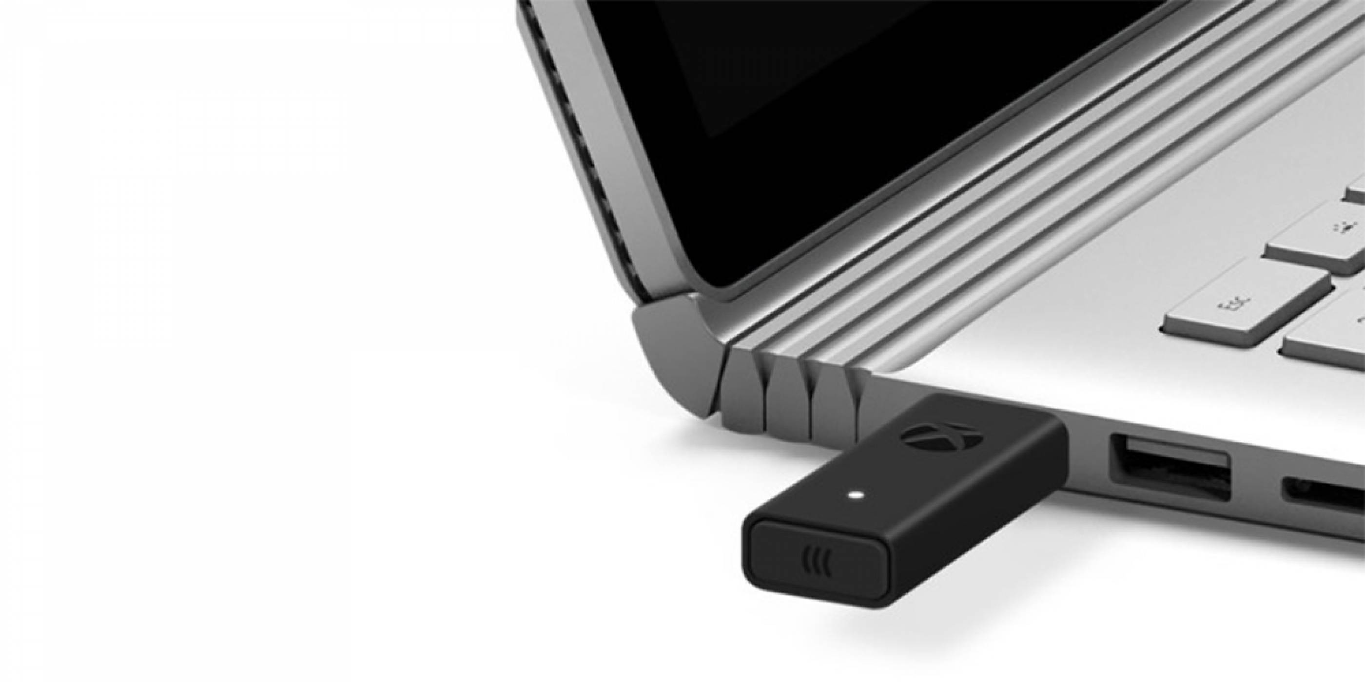 Това е новият адаптер за връзка между Xbox One контролер и лаптоп с Windows 10