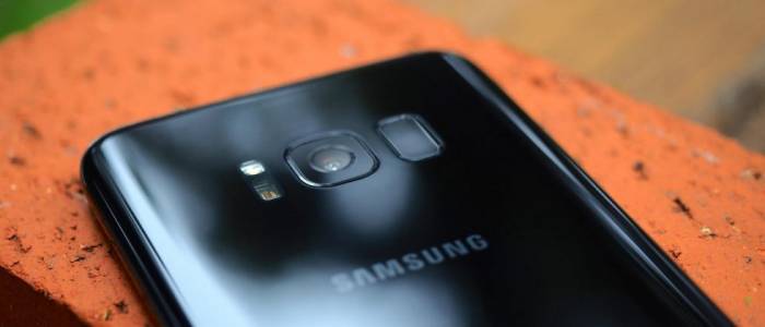 Galaxy S9 ще запази скенера за отпечатъци на гърба