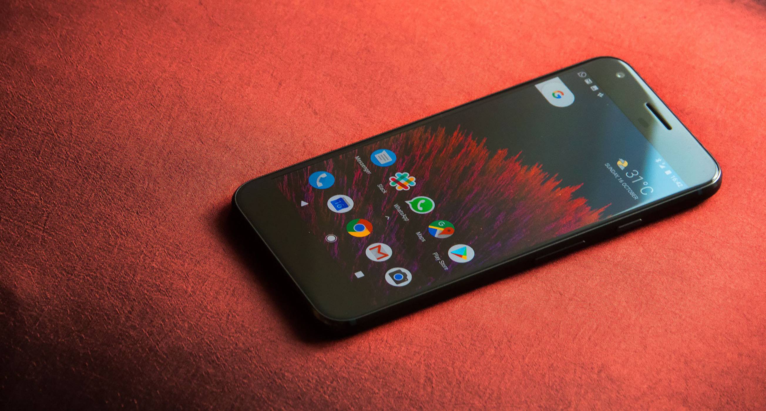 Pixel 2 оживява в ръката ви със стискащата функция от НТС U11