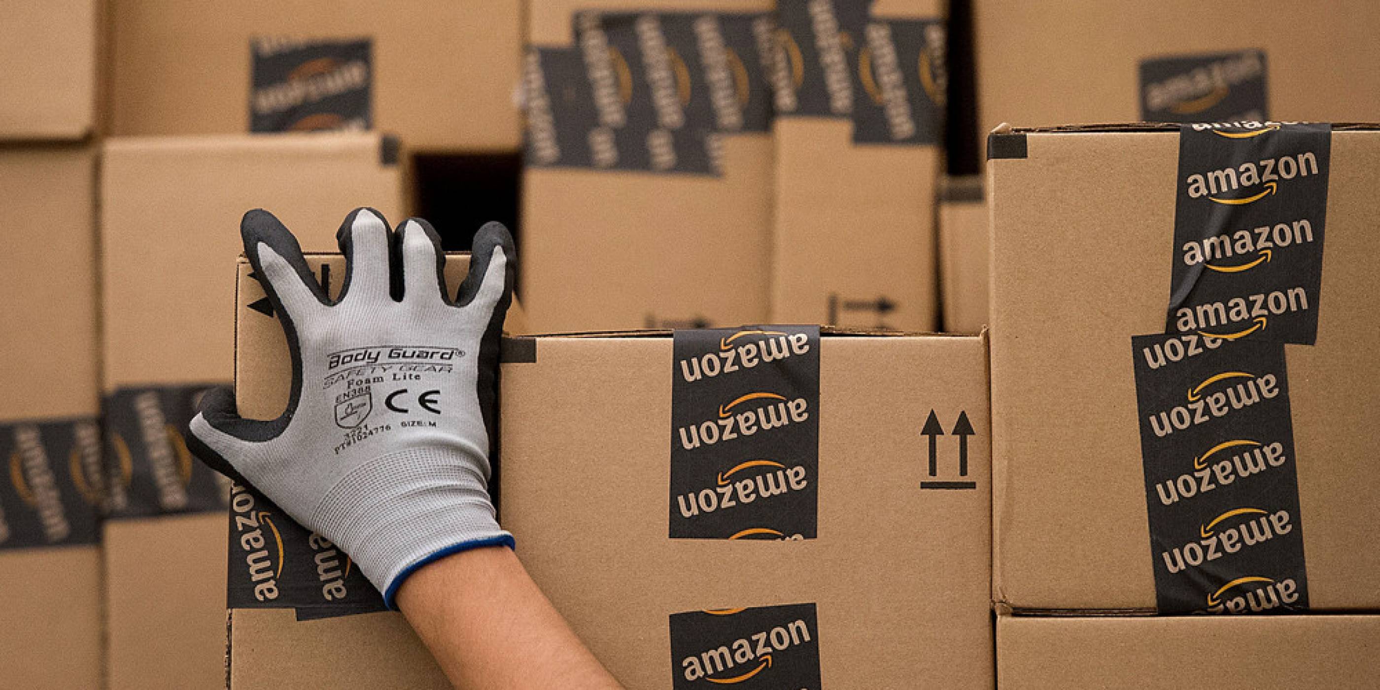 Тръмп нападна Amazon, обвини компанията за загуба на работни места