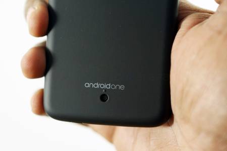Xiaomi работи по Android One смартфон, базиран на Mi 5X
