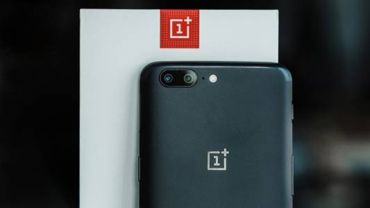 OnePlus все пак представи Slate Gray версия на OnePlus 5 с по-високи спецификации