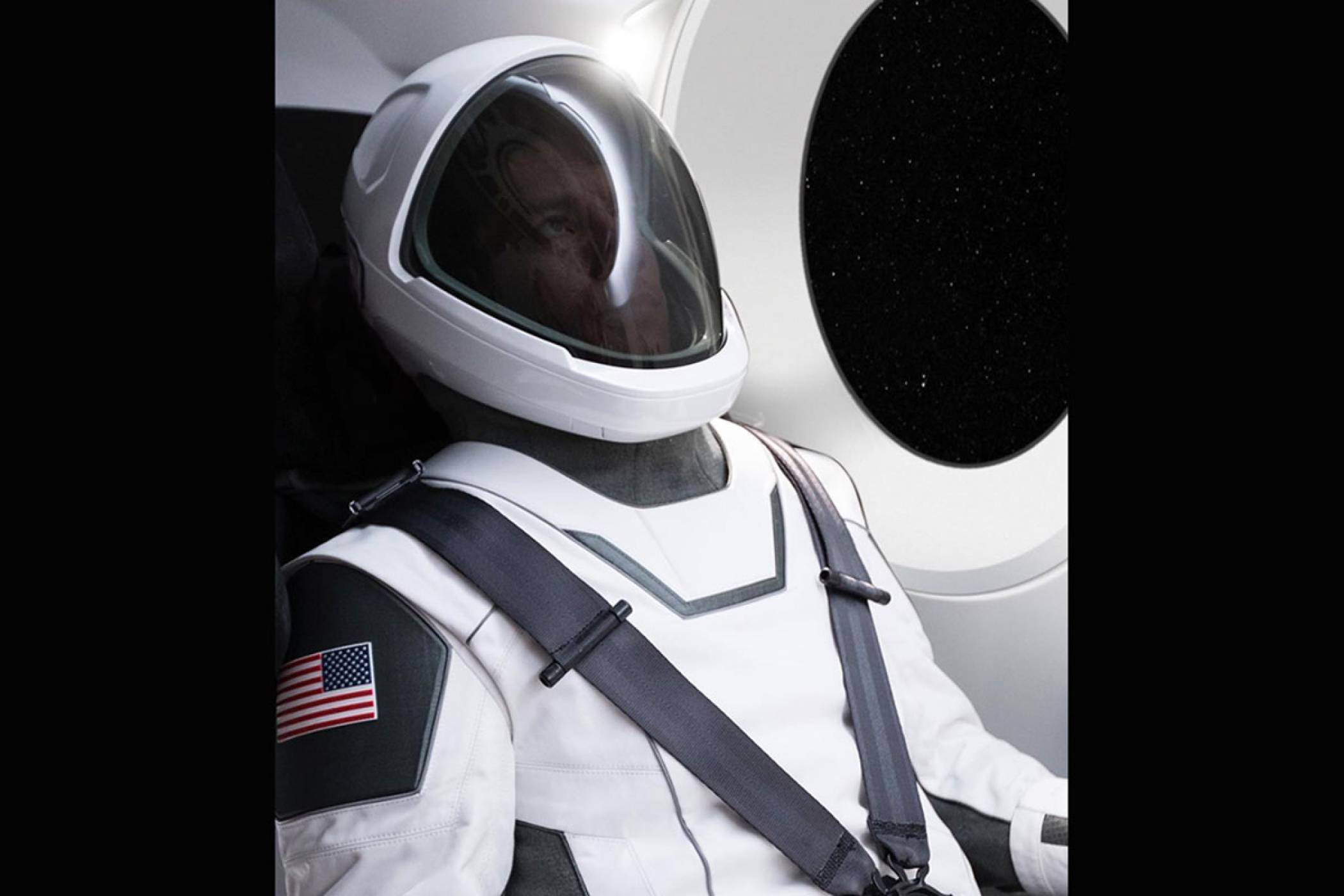 Илон Мъск показа първата снимка на космическия костюм на SpaceX