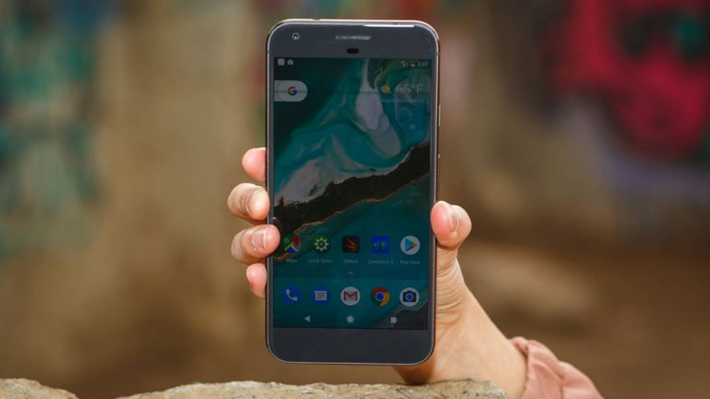 Pixel 2 ще има висока степен на водоустойчивост и функция за винаги включен дисплей