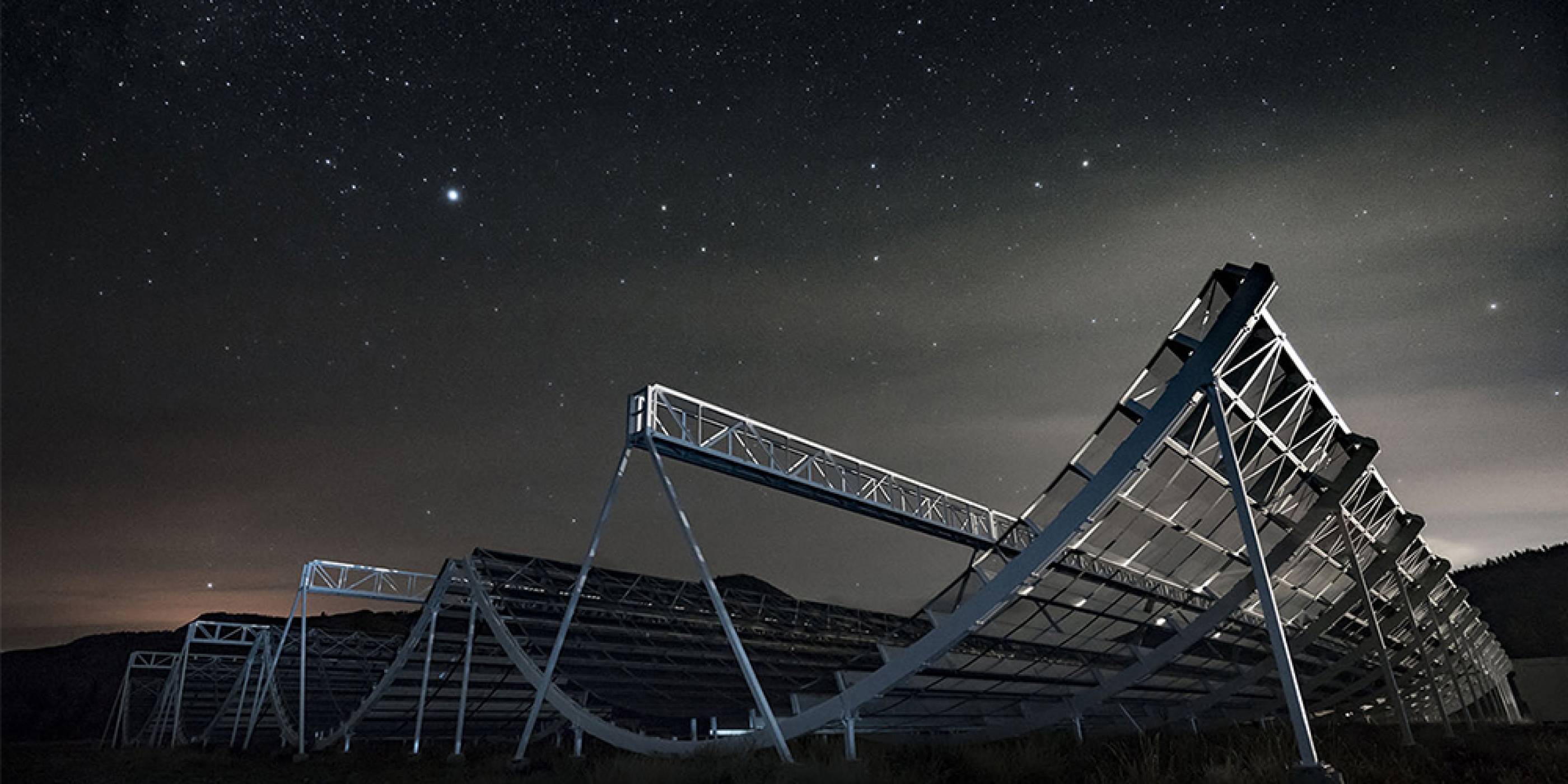 Канадският радиотелескоп CHIME започна да измерва скоростта на разширяването на Вселената