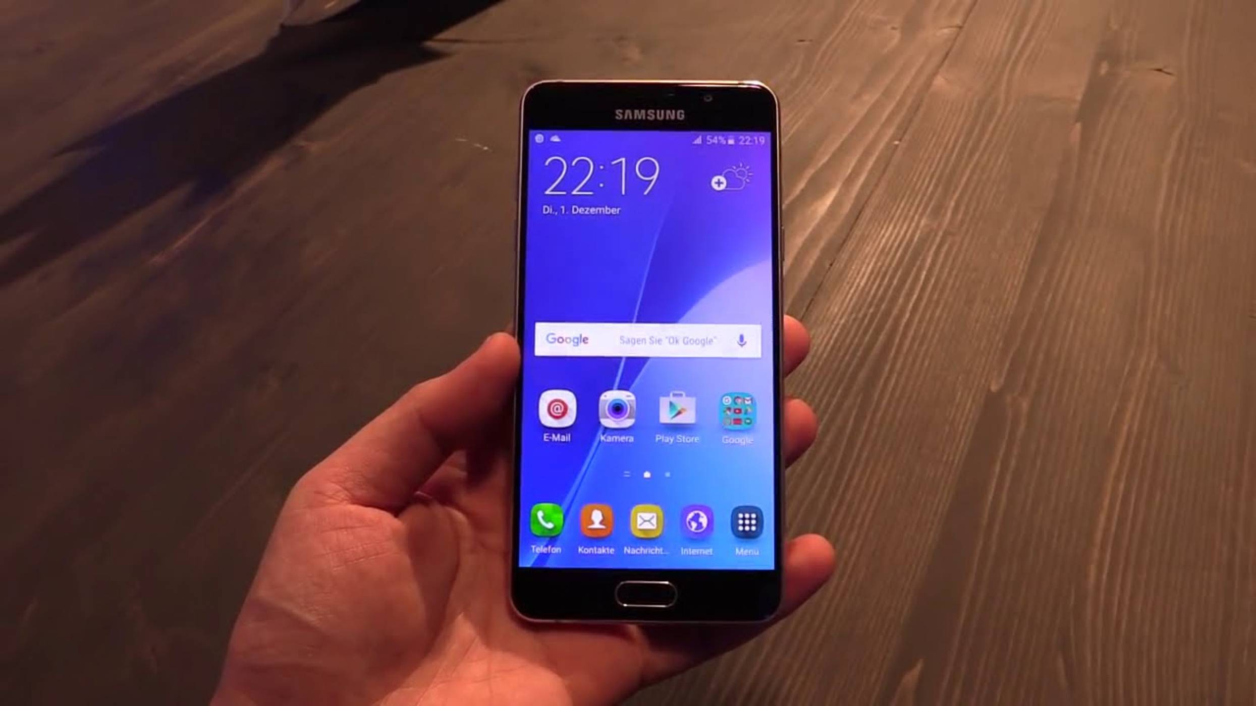 Samsung пуска версии на Galaxy A5 (2018) с различни процесори