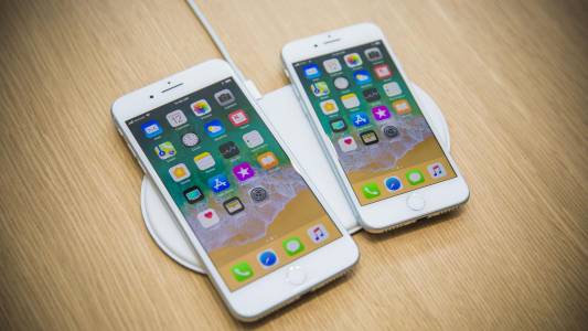 Разликата в батерията на iPhone X и iPhone 8 Plus е незначителна (графика)
