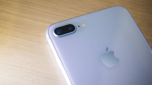 Производствената цена на новите iPhone се е вдигнала, твърди IHS