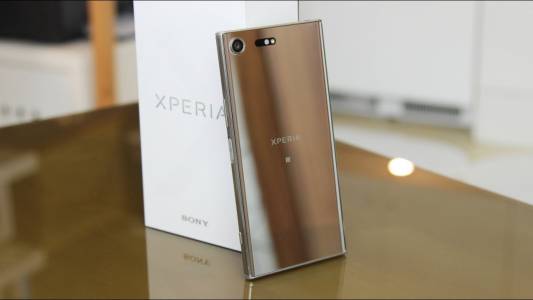 Sony: следващото поколение Xperia смартфони ще е с безрамков дизайн