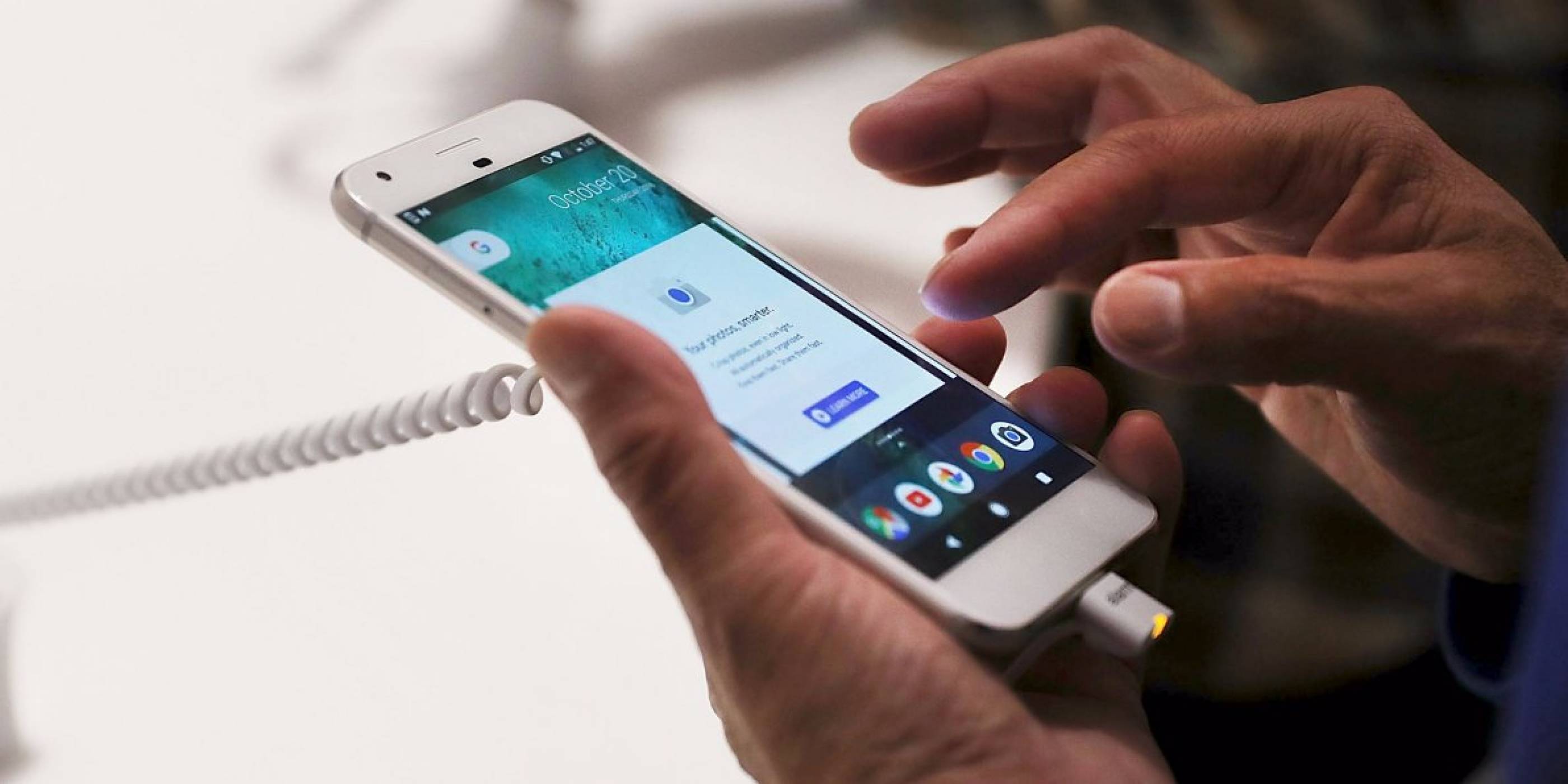 Битка на Google с iPhone минава през най-скъпото за HTC