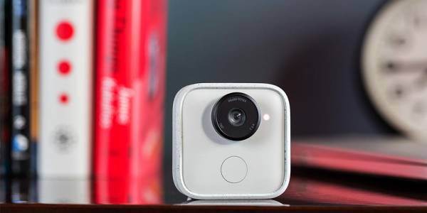 Google Clips е нова домашна камера, която ще улавя личните ви моменти