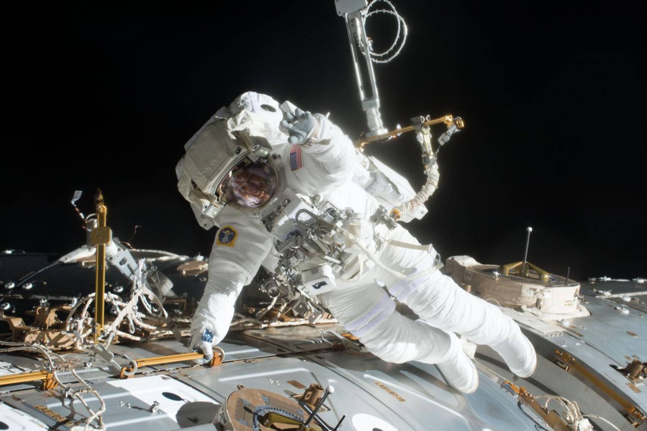 Разходете се в Космоса с 360-градусовото видео от МКС
