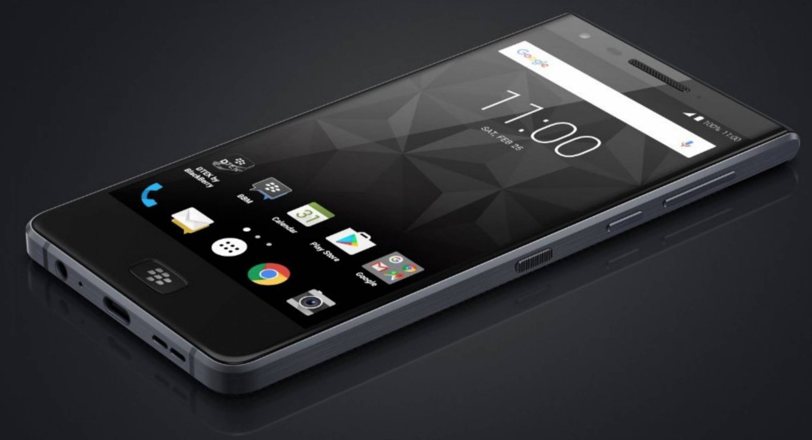 Водоустойчивият BlackBerry Motion обещава 26 часа живот на батерията