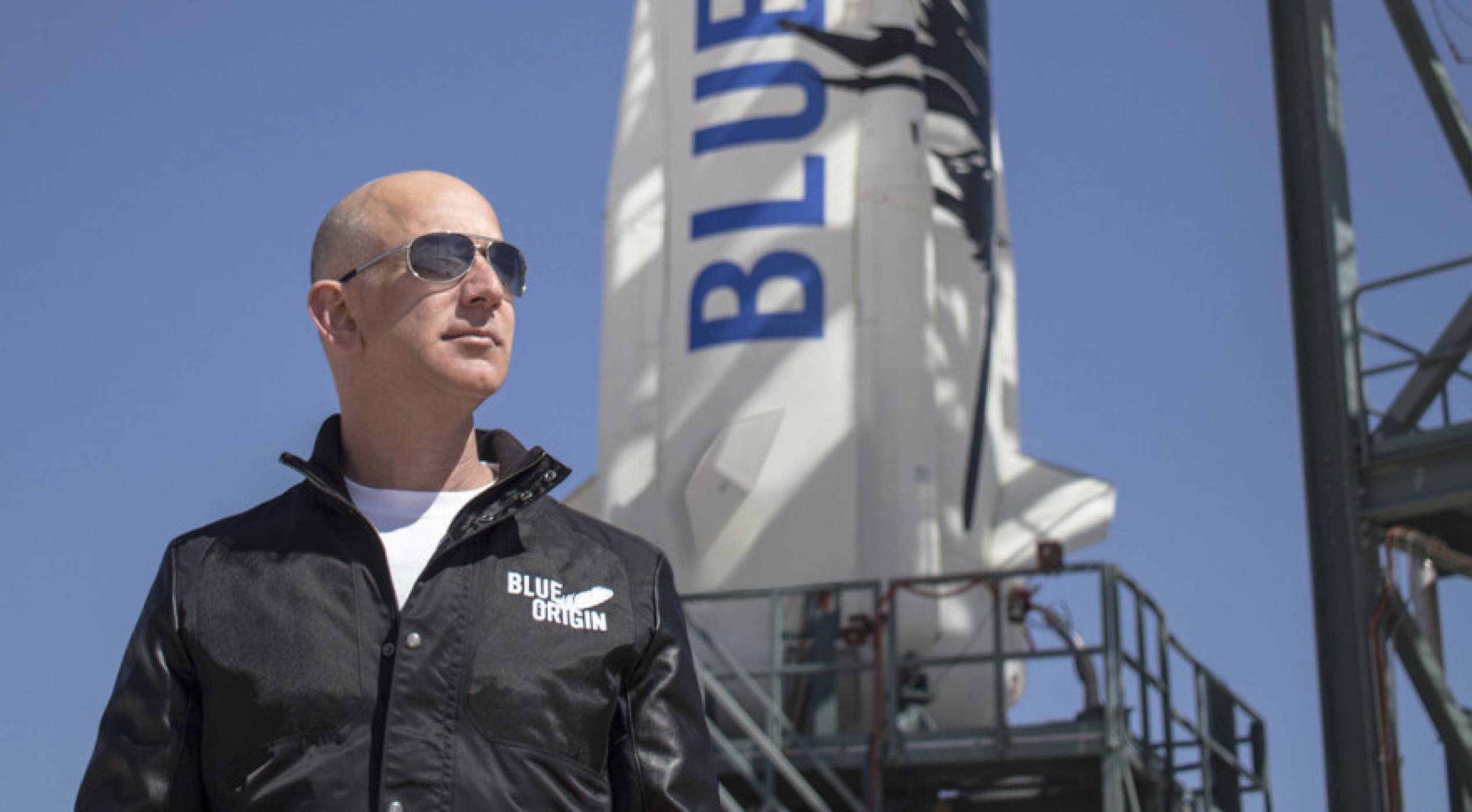 Джеф Безос продаде акции за милиард долара и пак гледа към Космоса