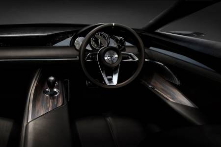 Mazda въвежда минималистичен дизайн в интериора на колите си