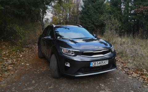 Kia Stonic: повече от ободряващо име (видео тест драйв)