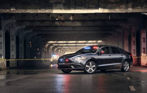 Полицаите ще дебнат на тъмно и тихо с новия хибрид на Ford