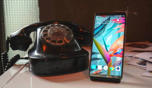 Huawei Mate 10 Pro: красивият ум и неуморната батерия (видео ревю)