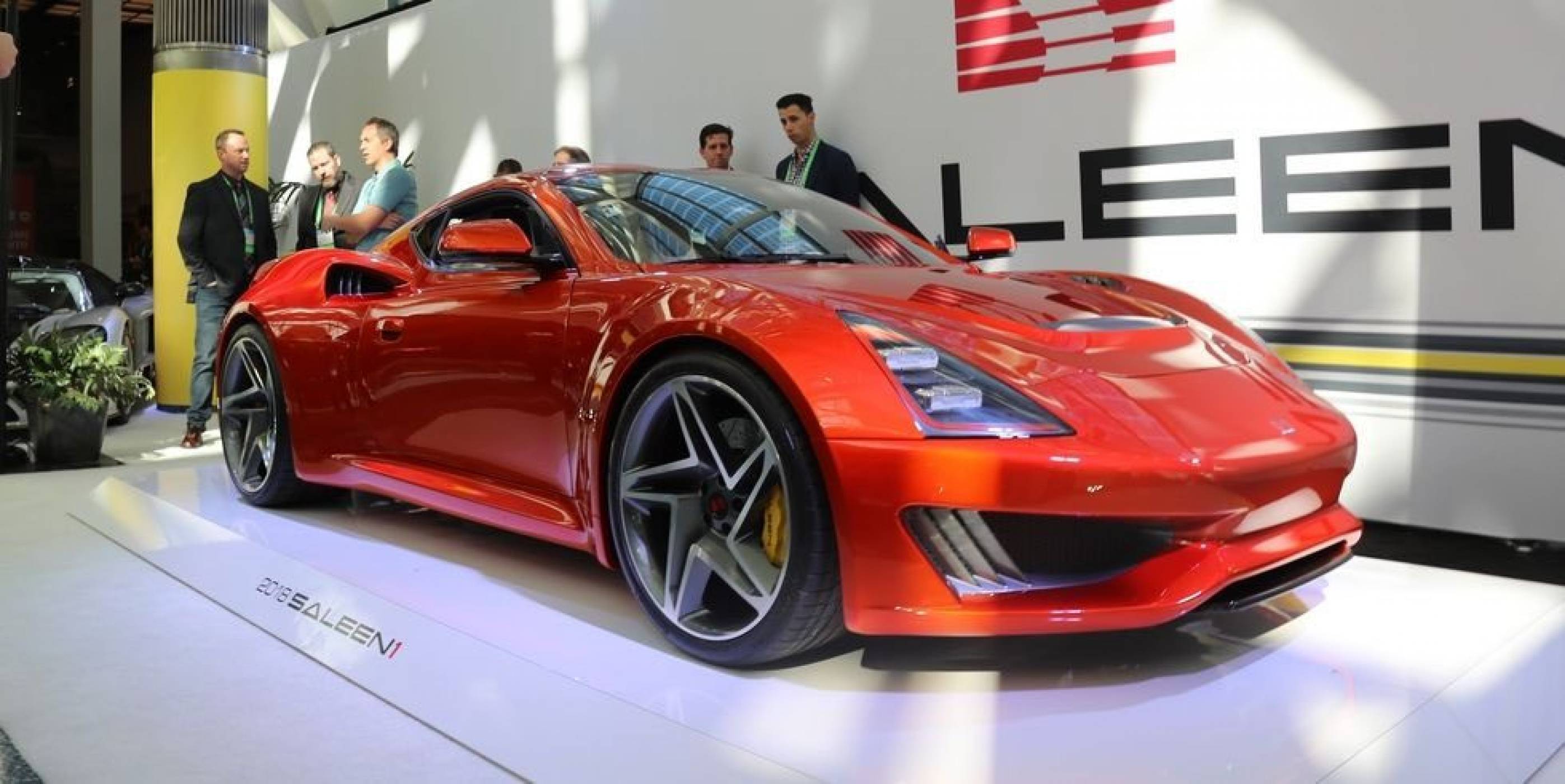 Saleen S1 е бутикова суперкола, която (почти) няма да ви разори