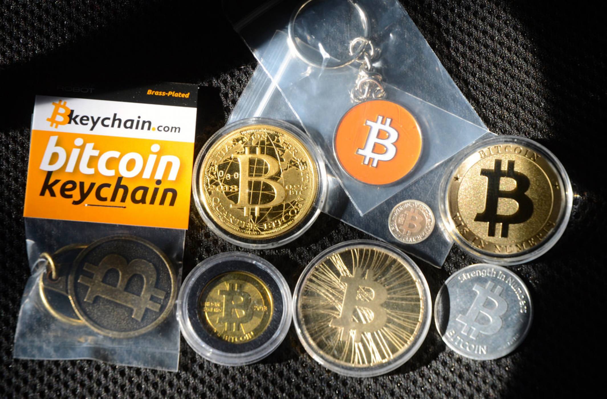 Биткойн: нова златна треска или дигитален сапунен мехур?