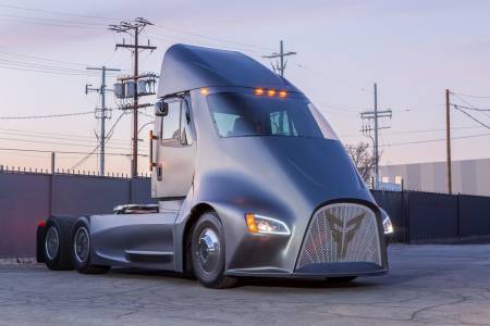 Този електрически камион иска да изпревари Tesla на пазара