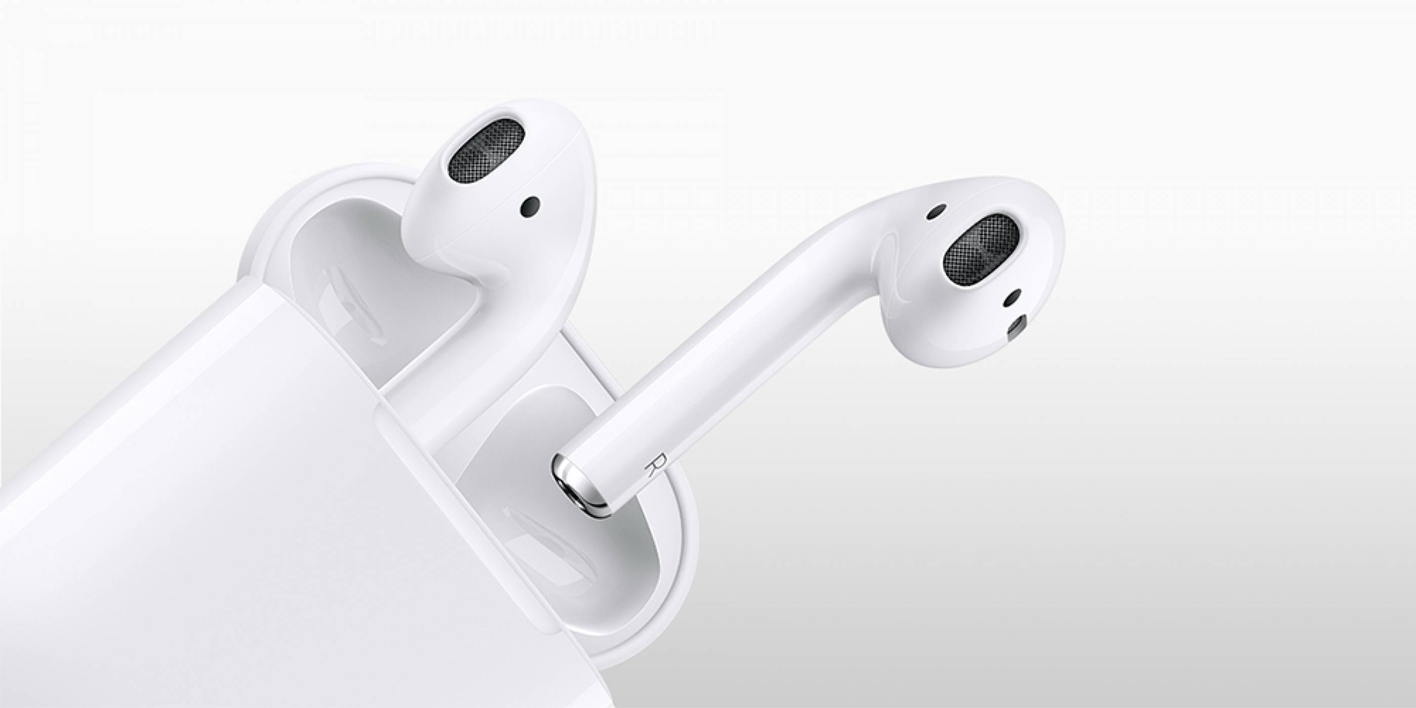 Apple е изчерпала количествата си слушалки AirPods, но ще предлага отново през 2018 година